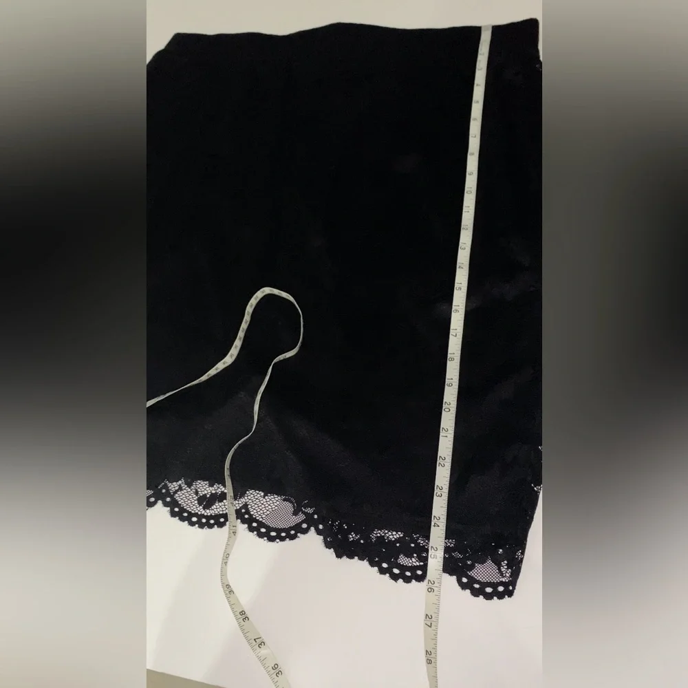 Torrid Black Lace Pencil Skirt Women's Size 18 Lined Goth Whimsygoth party